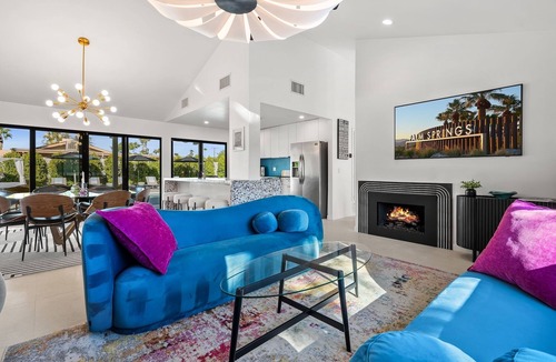 El Mirador House | Fabulous Home with Private Pool, Hot Tub, Fire Pit, and Mountain Views!