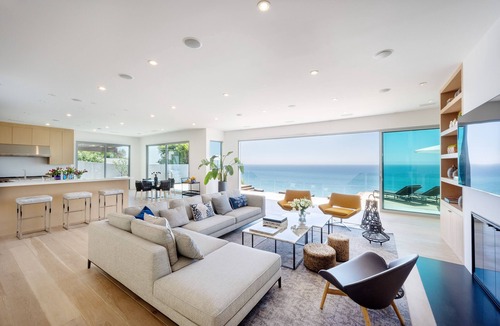 Western Malibu Villa | Fabulous oceanfront villa in Malibu on a private beach