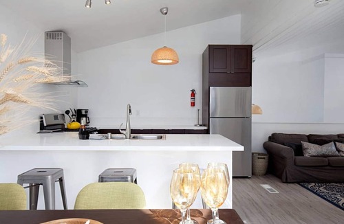 Lantern District Condo | Fabulous Townhouse, close to beach, town and harbor