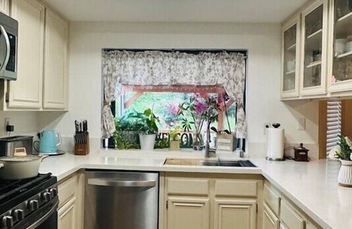 Palmdale House | Fabulous West Palmdale home centrally located 🏡🌸