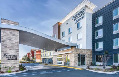 Rancho Cucamonga Hotel | Fairfield Inn & Suites Ontario Rancho Cucamonga