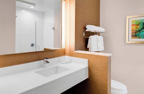 Greenacres Hotel | Fairfield Inn & Suites by Marriott Bakersfield North/Airport