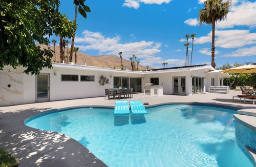 Indian Canyon House | Fairway Luxe: Stunning Remodel on Indian Canyons Course