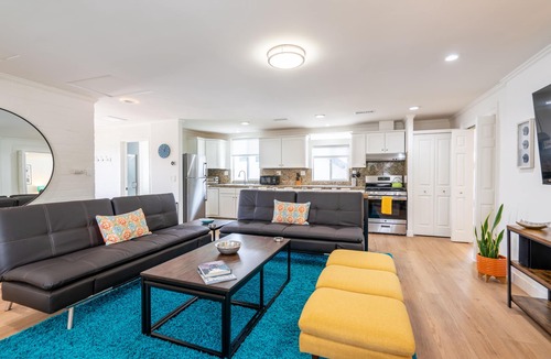 Cardiff-by-the-Sea House | Fall Specials! Ocean View Rooftop Deck + Walk to Beach
