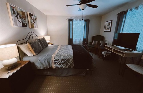 Shingletown Bed & Breakfast | Family Deluxe Suite at Tall Timbers Bed & Breakfast