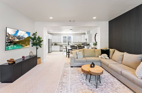 Santa Ana House | Family Disney Getaway - 4 bed 4 bath/w Pool - Sleeps up to 12!