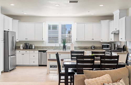 Santa Ana House | Family Disney Getaway - 4 bed 4 bath/w Pool - Sleeps up to 12!