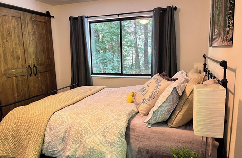 Pescadero Cabin | Family escape w/sauna nestled in the redwoods, near beaches, hiking, cycling