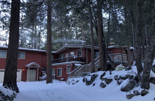 Idyllwild Apartment | Family friendly, Full Kitchen, EV Charger Level 2, A/C, Easy Parking, Fireplace