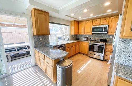 Huntington Beach House | Family-Friendly 4 bd Coastal House/No Cleaning Fee