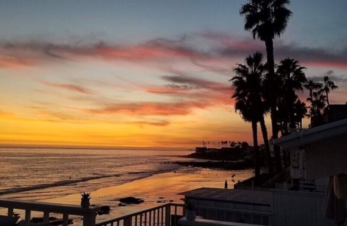 Eastern Malibu House | Family-friendly Home on Private Beach with Large Deck and Detached Guest Studio
