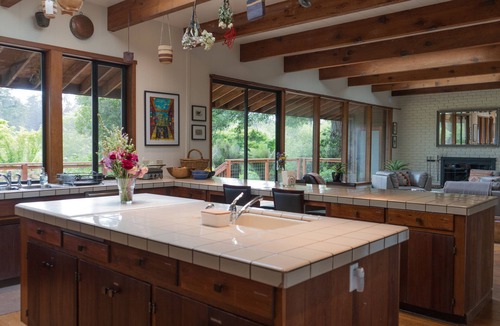 Caspar House | Family Friendly Home on 20 Acre Farm