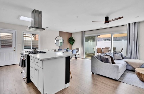 Southwest Anaheim House | Family Friendly Retreat, 10 minutes to Disney & Convention Center