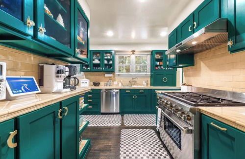 Hollywood House | Family Home with Office & GuestSuite In Hancock Park