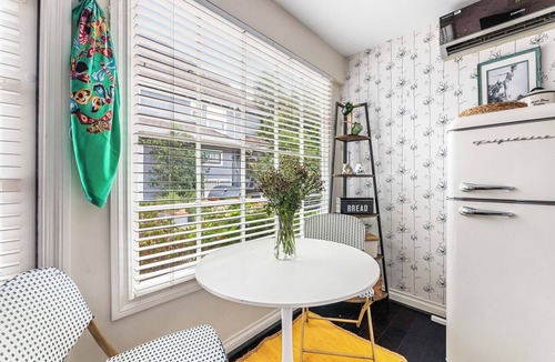 Hollywood House | Family Home with Office & GuestSuite In Hancock Park