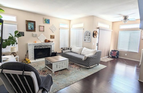 Riverside House | Family Time/Relaxation Getaway - kid/pet friendly