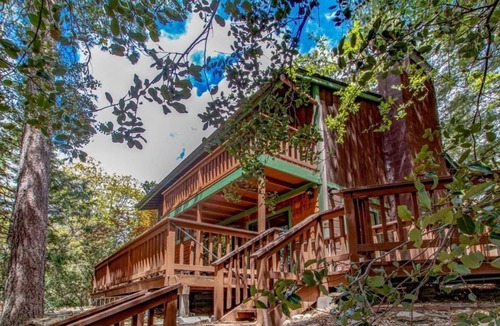 Idyllwild House | Family Treehouse: Perfect Location * A/C * Fire Pit* Dogs * WiFi