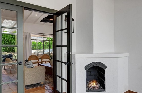 The Movie Colony House | Famous Movie Colony Estate- Casa de Amigos Estate- Ultra Luxe, Pool, Spa, Firepit 4bd, 3.5bth