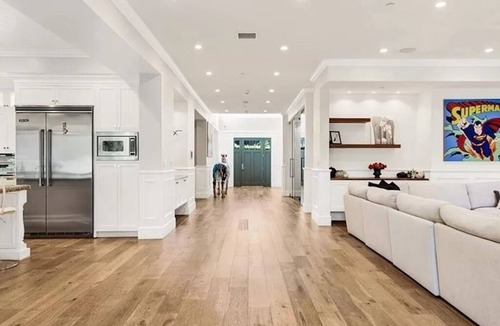Valley Village House | fancy 5-bedroom house with huge pool near hollywood