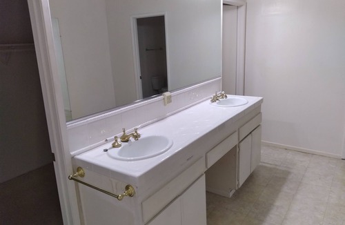 Encino Condo | Fantastic 2-bedroom condo with AC in Encino