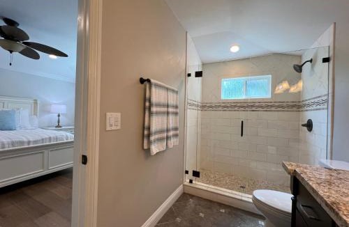 Anaheim Resort House | Fantastic 6 bedroom, 45 bath home (4 master Suites), pool home