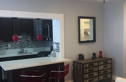 East Village Condo | Fantastic sea view apartment in historic building with free parking