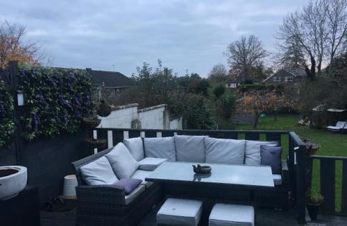 Fareham House | Fareham Heights 5BR, Lrg drive, LazySpa at extra cost, Lux, modern and Comfy
