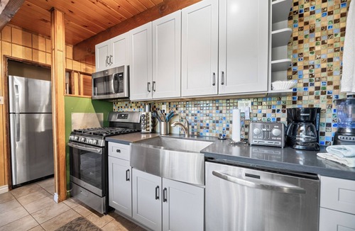 Fawnskin House | Fawnskin Family Cabin - North Shore, Foosball, Fireplace. Deck