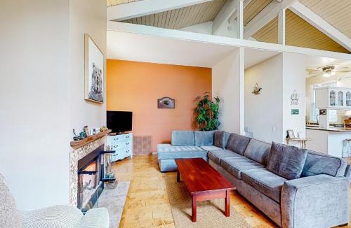 Twin Peaks House | Fernrock Cabin