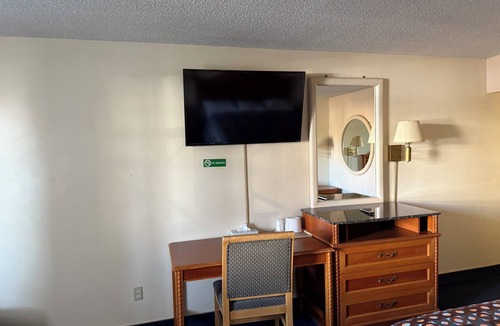 Bell Gardens Hotel | Fiesta Inn- Bell Gardens/Los Angeles