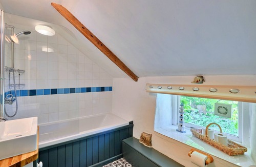 Chysauster Cottage | Finest Retreats | Waterside Cottage