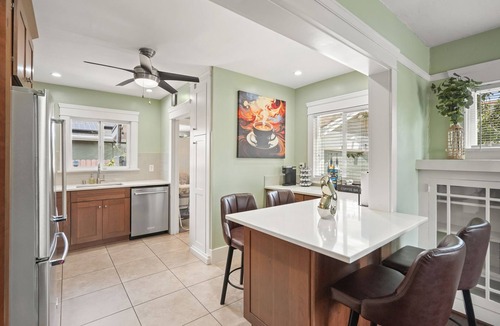 Belmont Heights House | Firepit, Game Room & BBQ - Family-Friendly Home