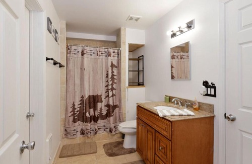 Big Bear House | Five Bears Cabin #2070 by Big Bear Vacations