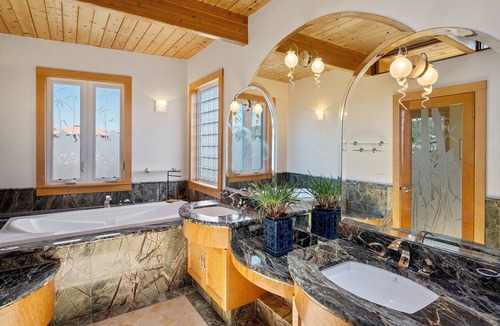 Marin City Boat Rental | Floating Home in Sausalito! 3 Floors with 2BR 3BA