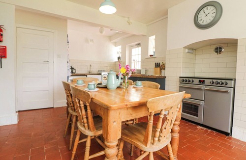 Gillan House | FLUSHING MEADOW, family friendly, with a garden in Helford