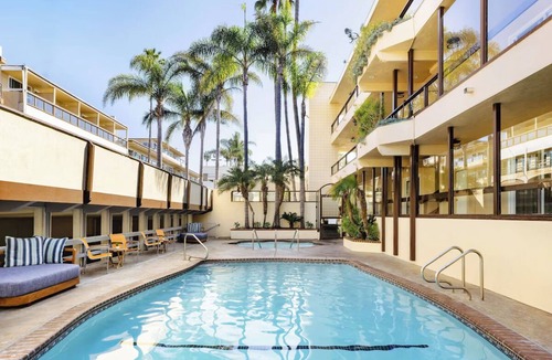 Laguna Beach Hotel | Footsteps to Fun: 2 Oceanfront Rooms with Pools & Laguna Beach Vibes