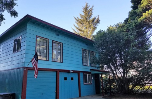 Crescent City North House | Footsteps to Pebble Beach & Short Drive to Redwoods