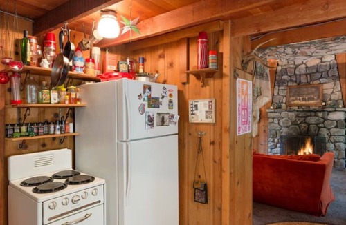 Forest Falls Cabin | Forest Falls Creekside Cabin