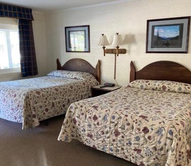 Happy Camp Hotel | Forest Lodge Motel