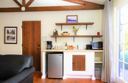 Southeast Carmel Cabin | Forest Lodge