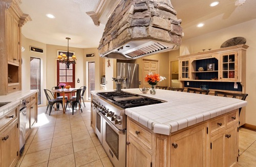 Evergreen Estates Cabin | Four Happy Bears Estate- Hot Tub- Games- Ski Resort Location
