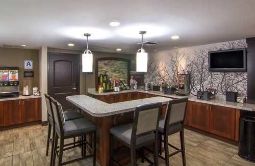 Bressi Ranch Condo | Free Breakfast Included! Pool & Hot Tub Access. Great Location!