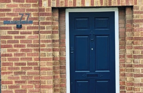 Christchurch Apartment | Free parking By Bexleyheath Stn | 30Mins to center