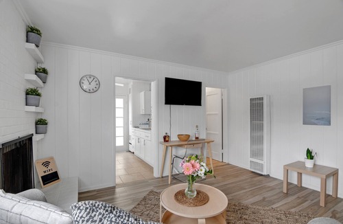 Peninsula House | Freshly remodeled beach getaway, steps to the sand
