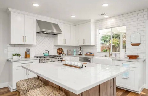 Raisin House | Fresno Home|Family Friendly Loft| 3/2.5 | Garage