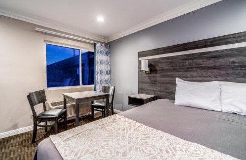 East Whittier Hotel | Friendly Hills Inn