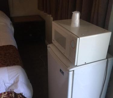 Anaheim Resort Hotel | Frontier Motel