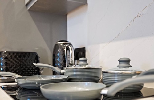 West Finchley Apartment | Fully equipped Modern Apartment | Close to Central London✨