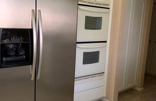 Palmdale Condo | Fully Furnished, 3 King Bedrooms, Townhouse on Bluebird Lane, Palmdale
