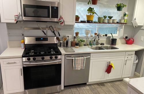 Park Mesa Heights House | Fully Furnished Huge House in LA with Hot Tub/AC/WiFi/Washer/Dryer/BBQ/Parking